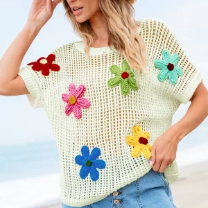 Pull évidé a fleurs au crochet