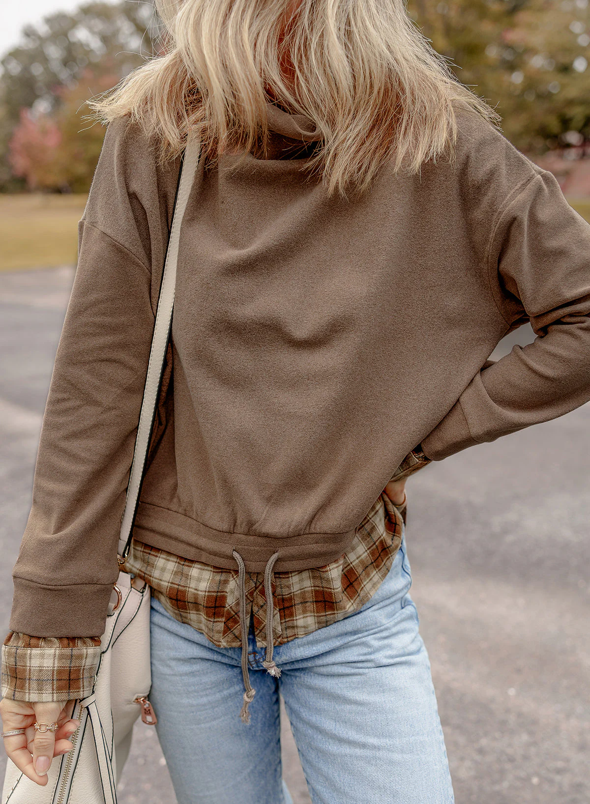 Chemisier a col montant et patchwork a carreaux – Image 6