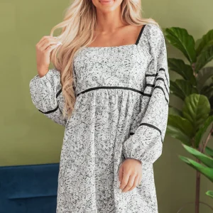 Mini-robe a imprimé floral et dos ouvert