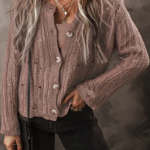 Cardigan boutonné en tricot texturé découpé