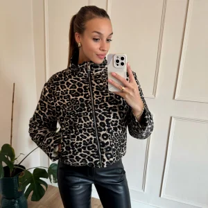 Bomber rembourré Leopard