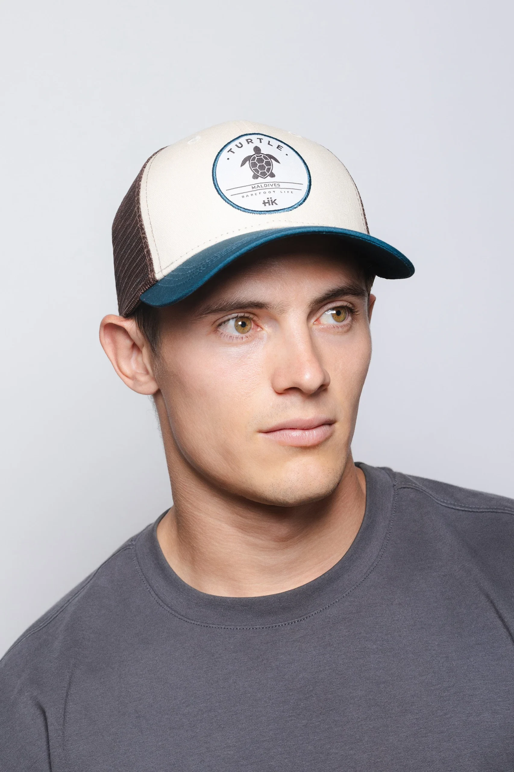 Turtle Truck Beige / Blue – Image 8