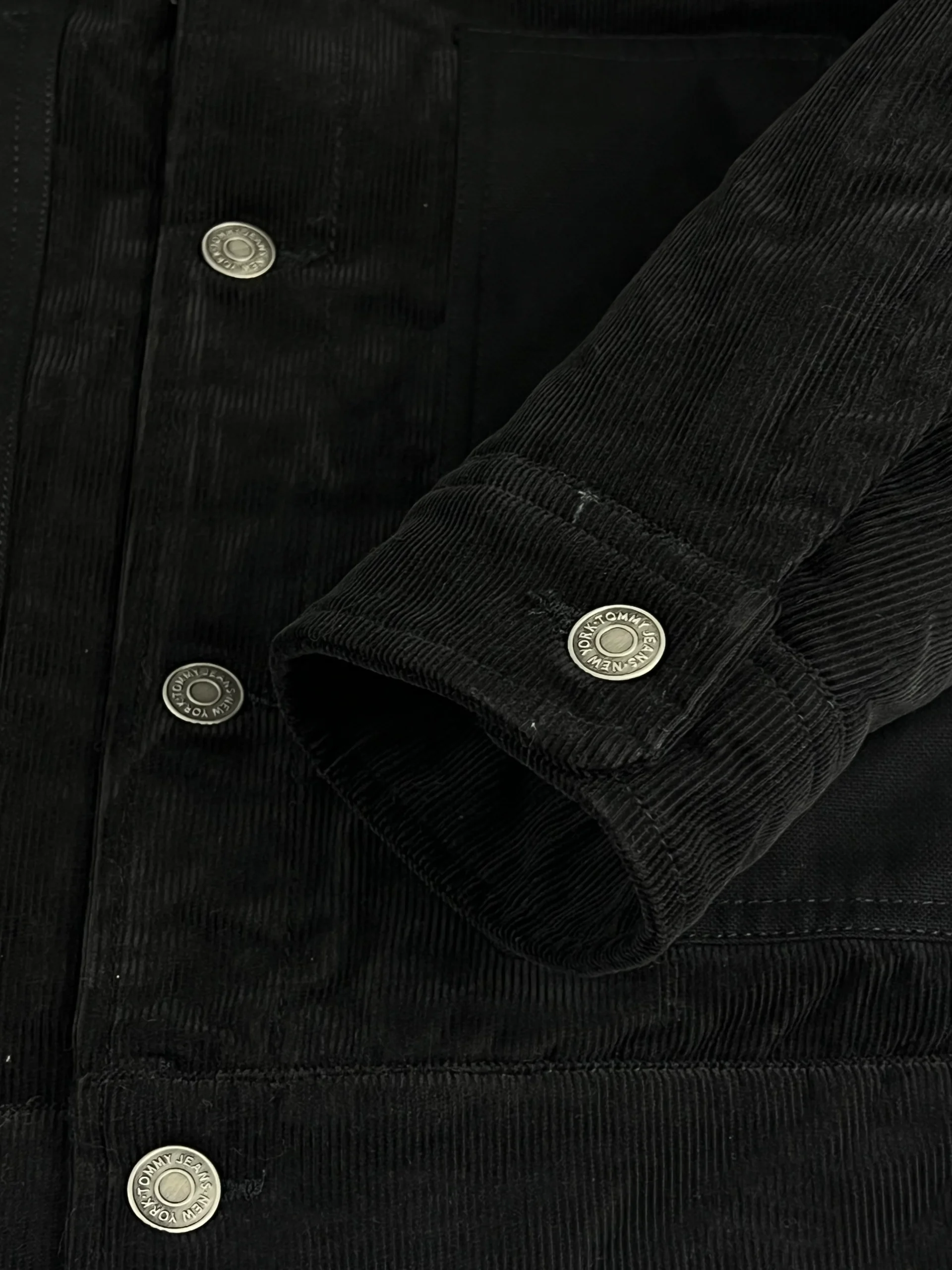 Tommy Hilfiger – Image 4