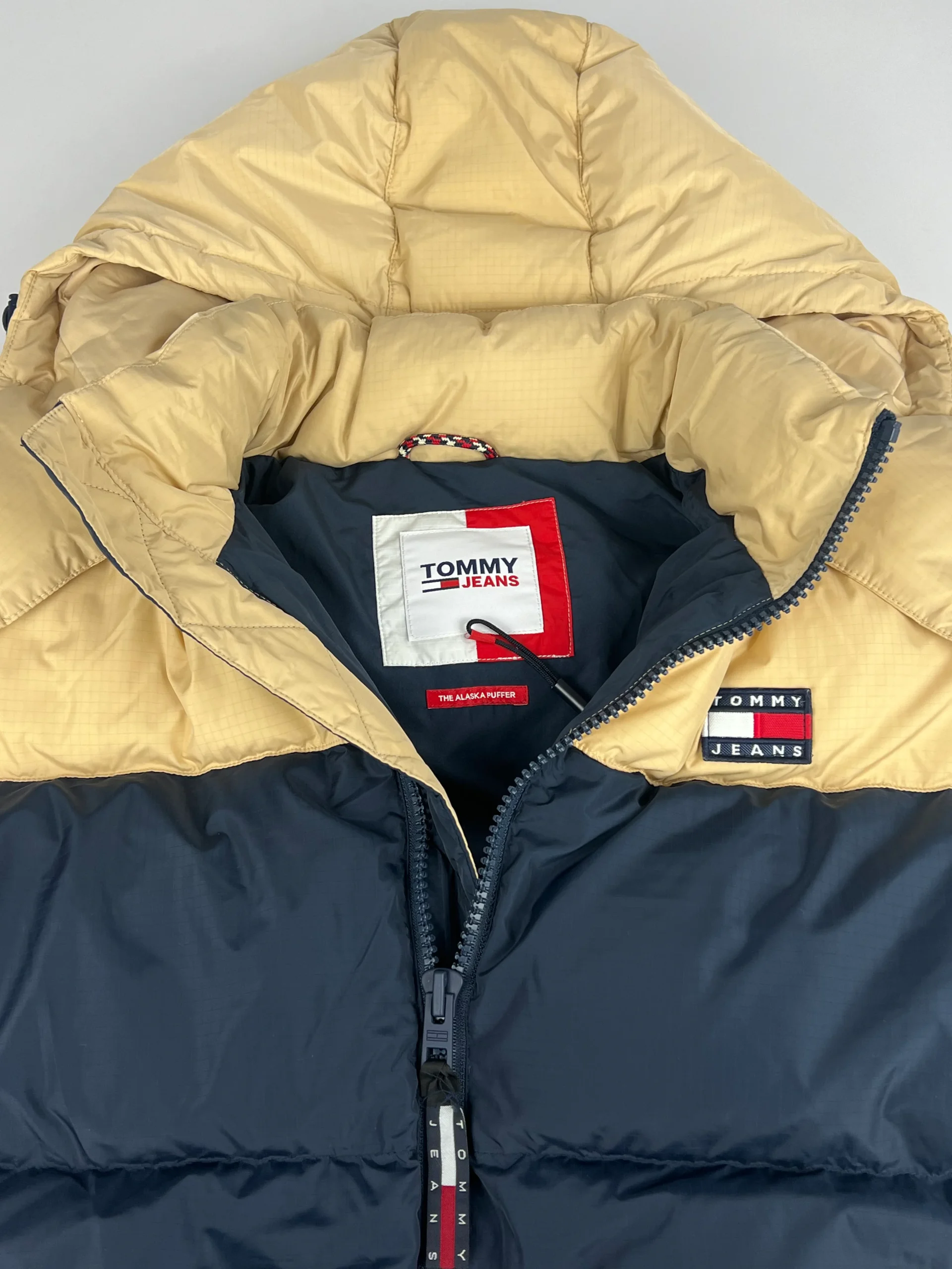 Tommy Hilfiger – Image 5