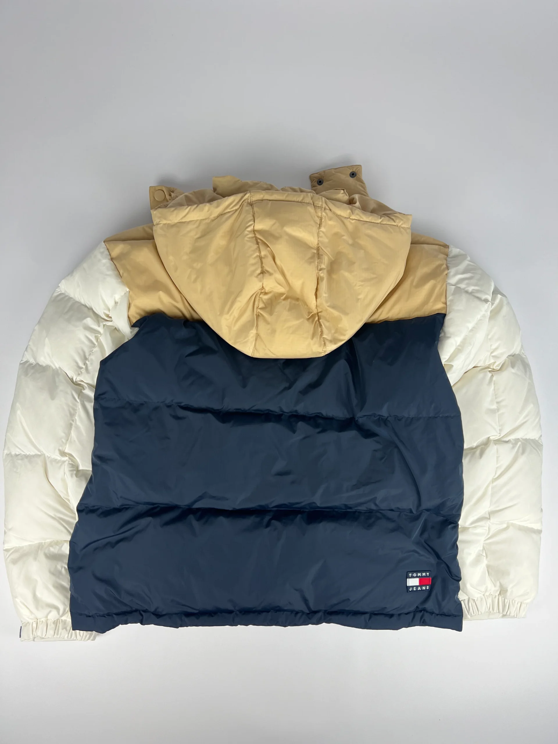 Tommy Hilfiger – Image 4