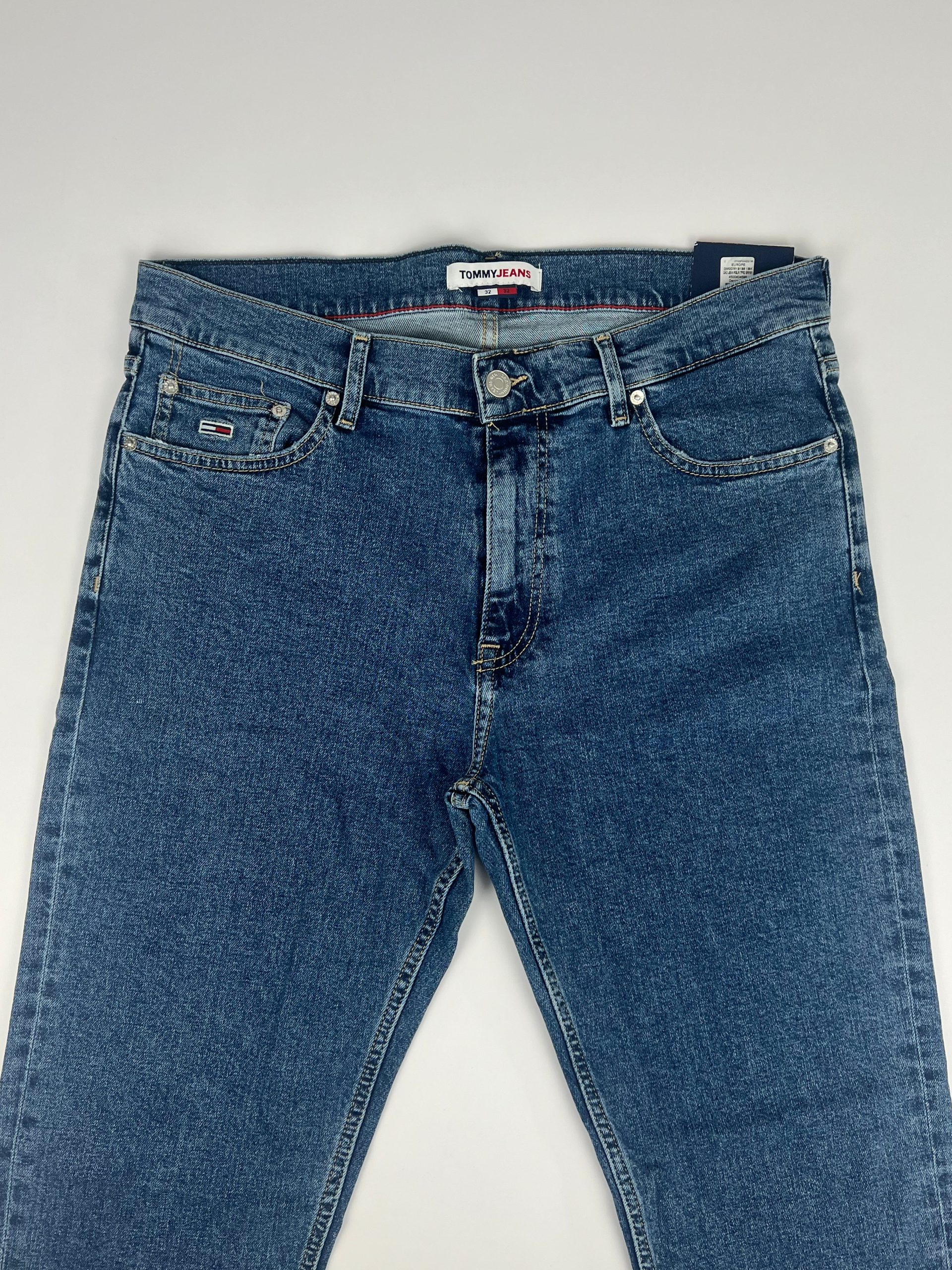 Tommy Hilfiger – Image 3