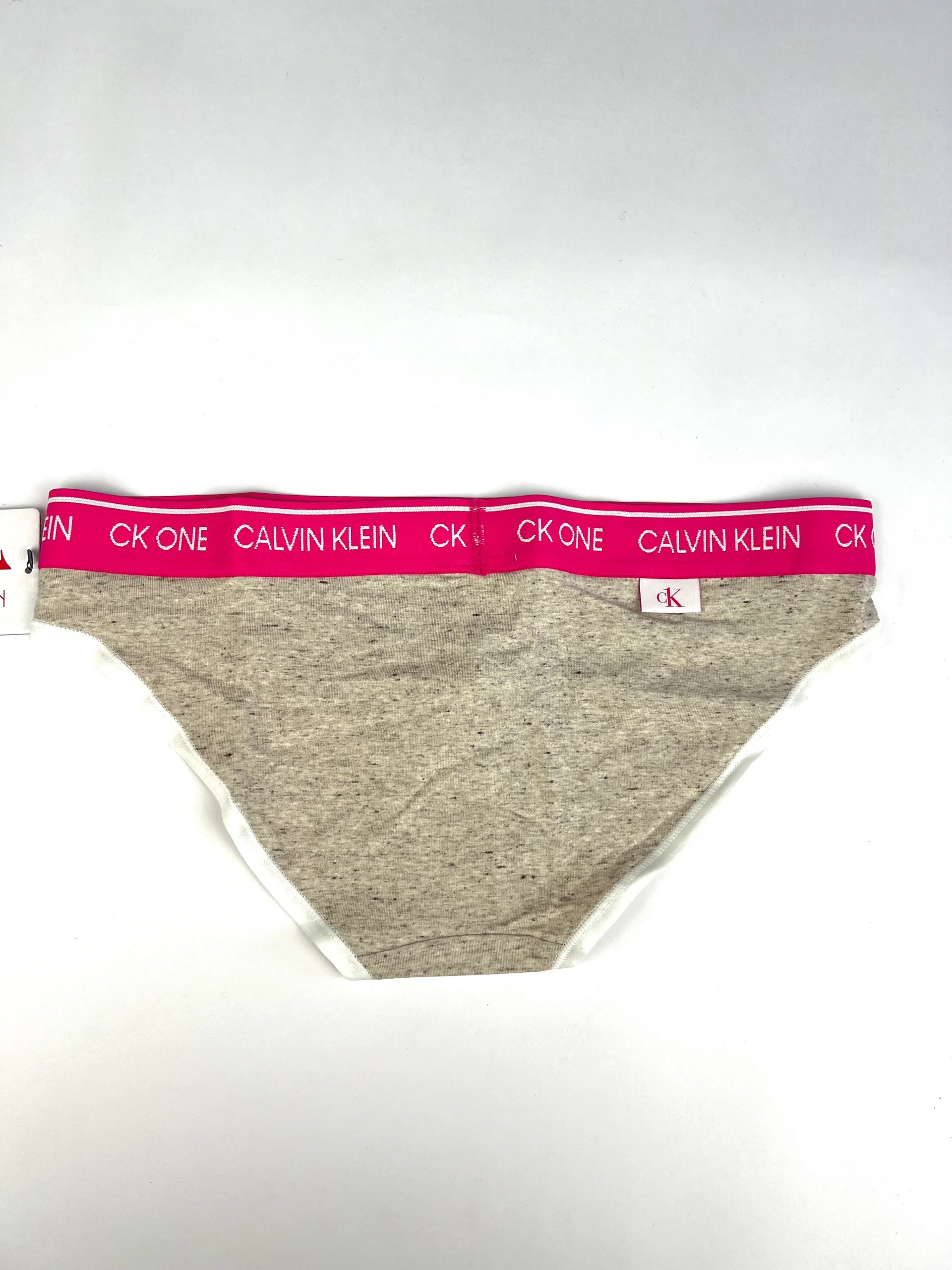 Calvin Klein – Image 3