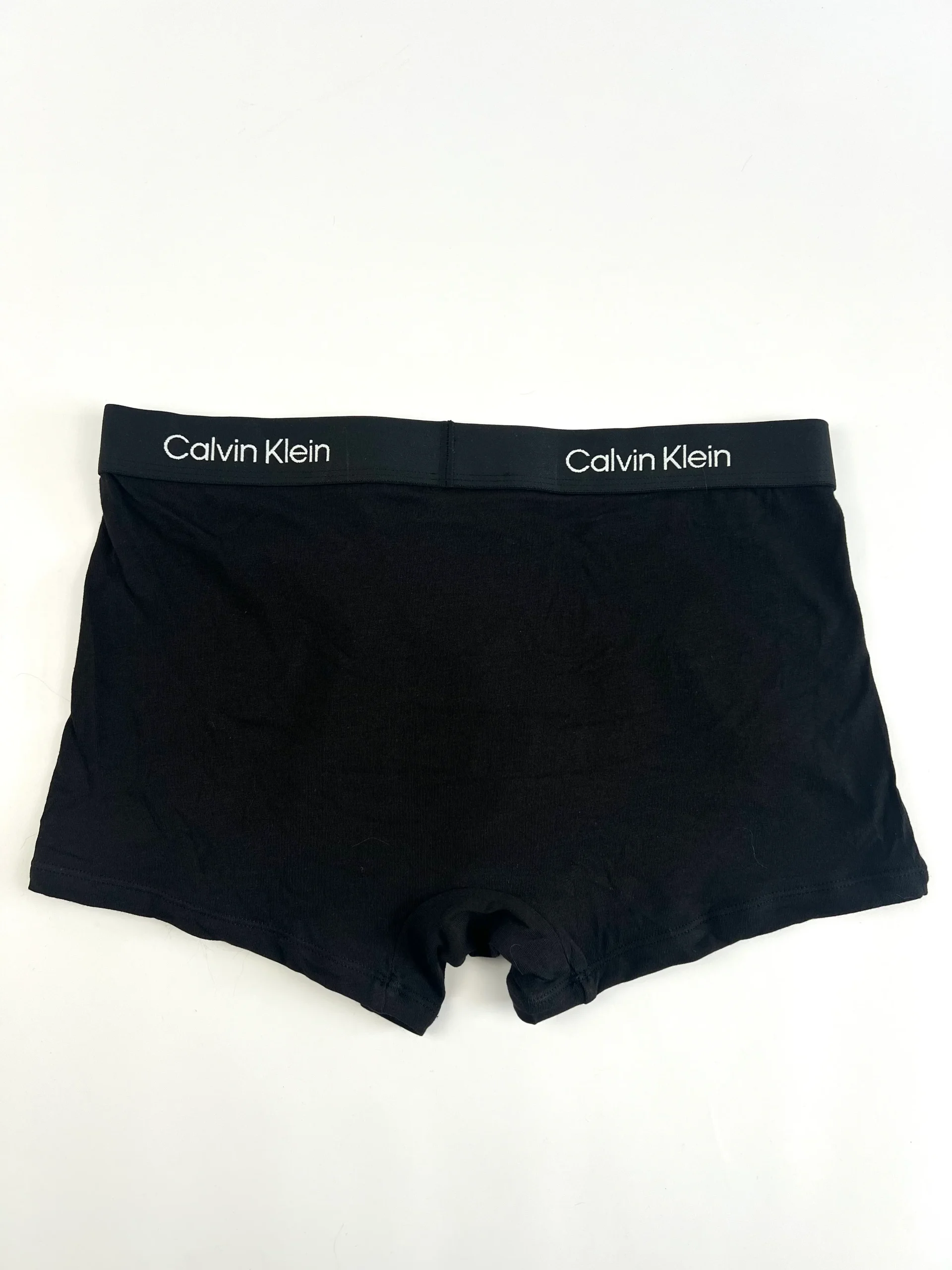 Calvin Klein – Image 8