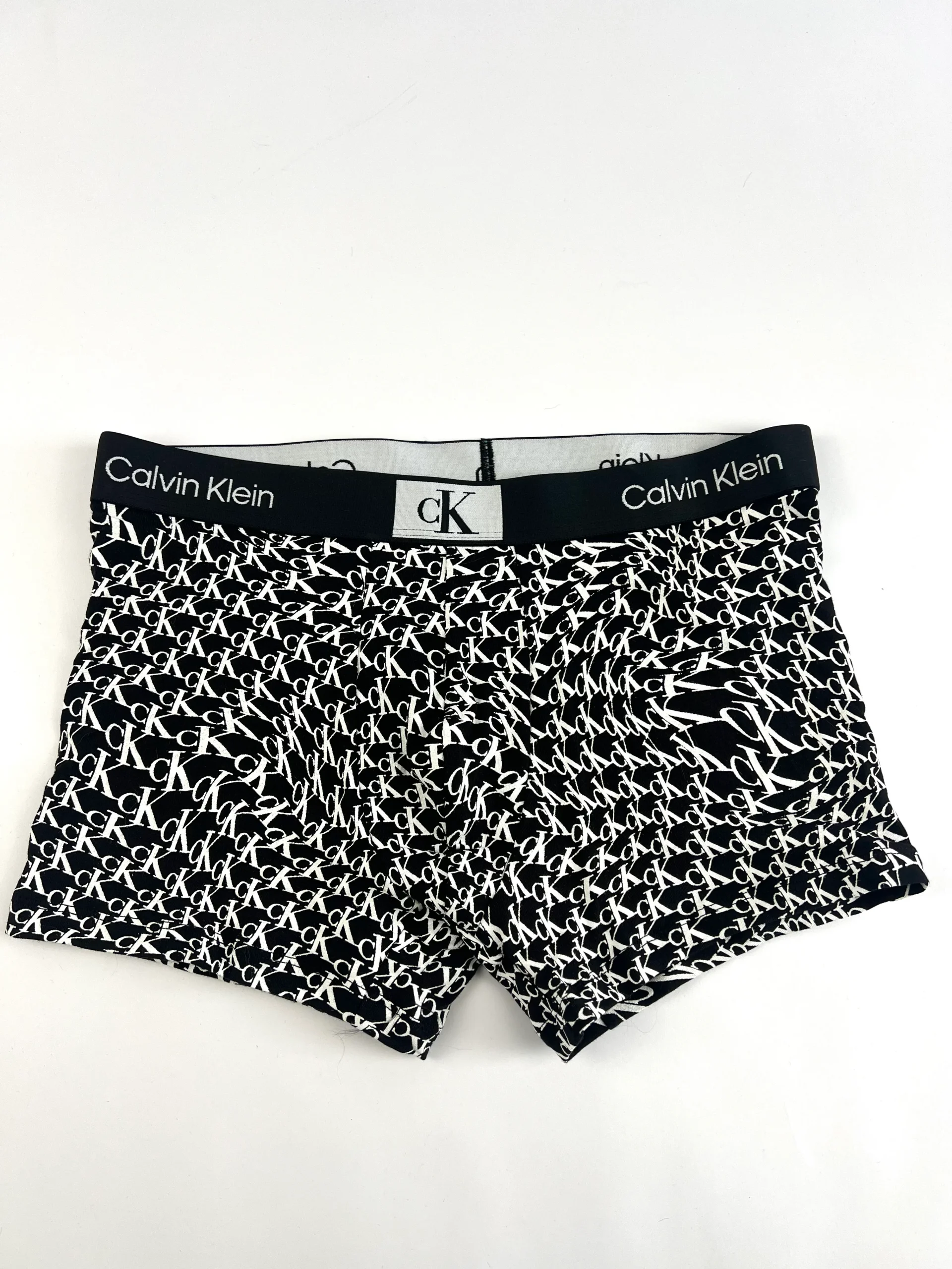 Calvin Klein – Image 5