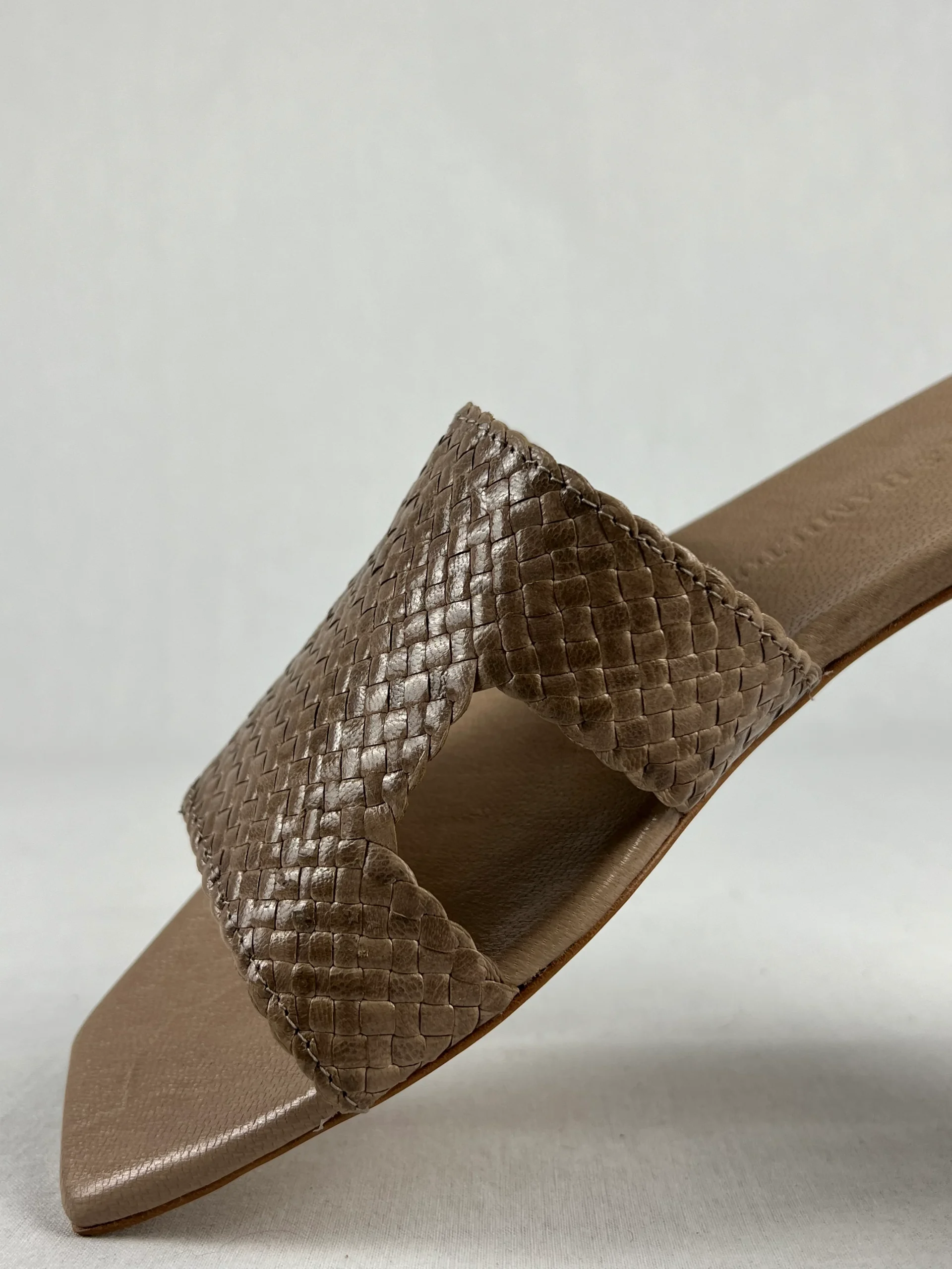 Melvin & Hamilton – Image 5