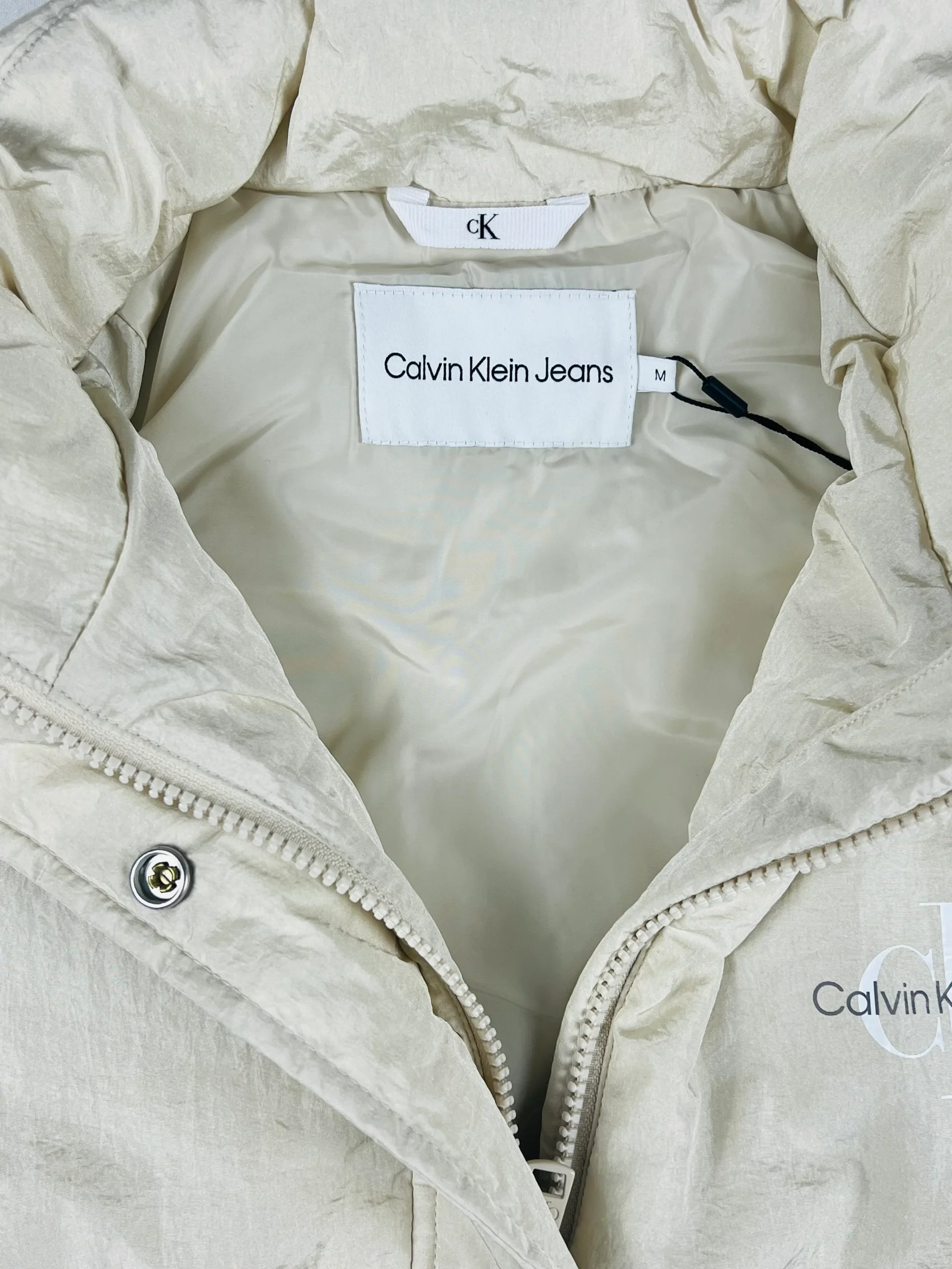 Calvin Klein – Image 4