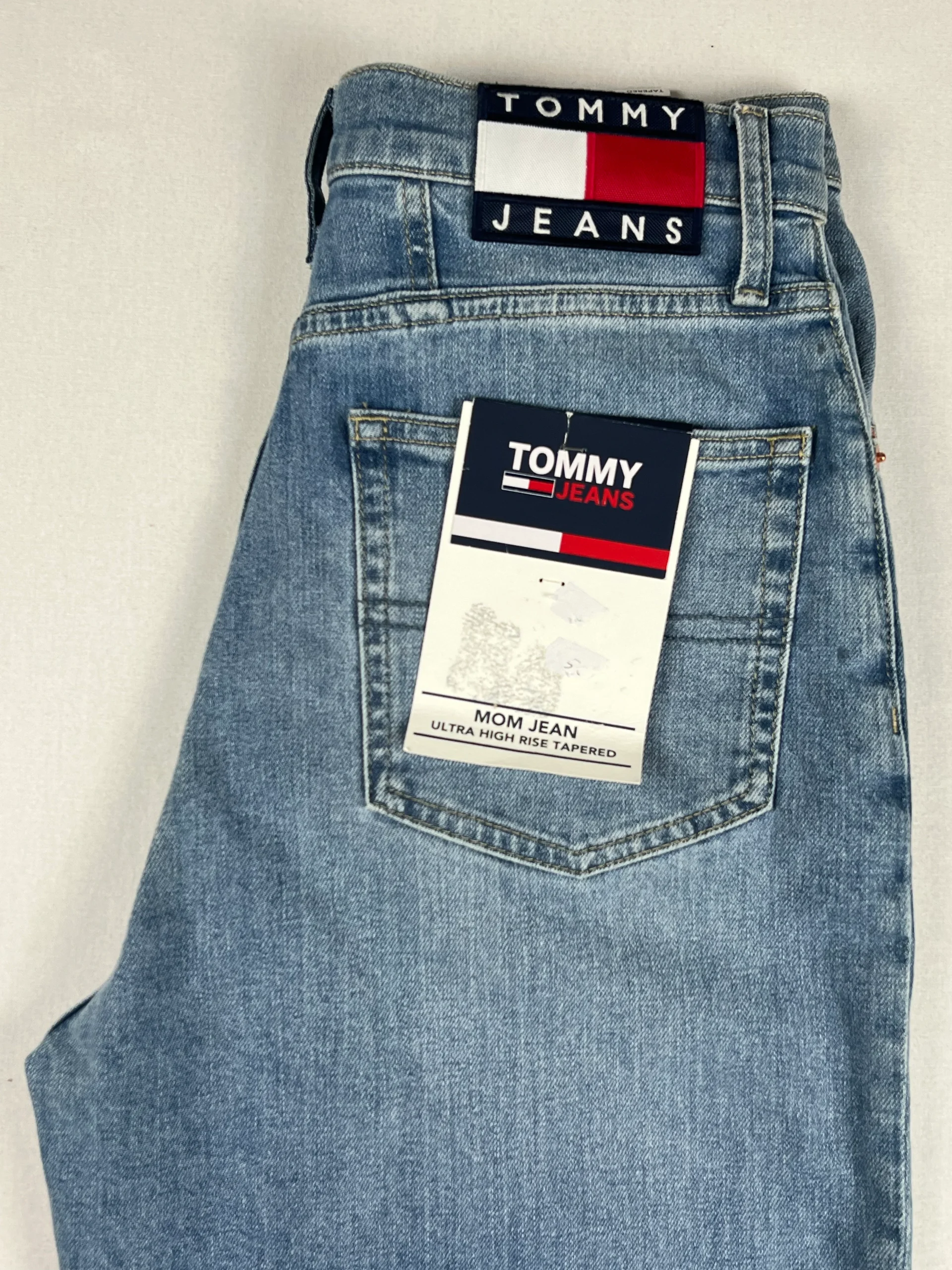 Tommy Hilfiger – Image 4