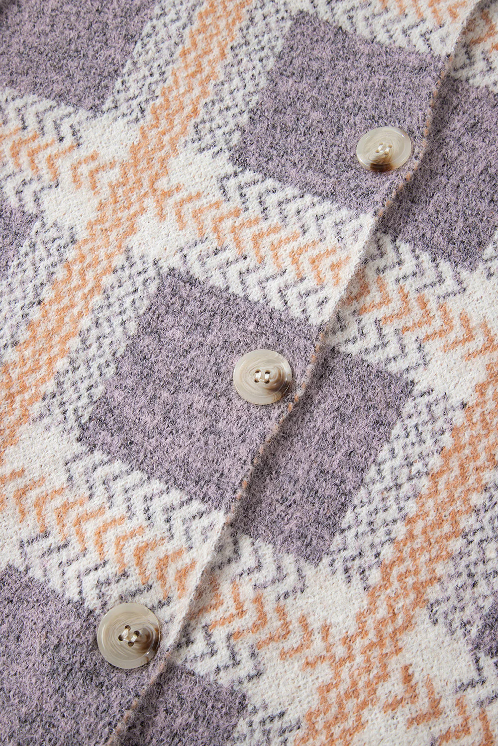 Cardigan boutonné à col à carreaux pelucheux – Image 9