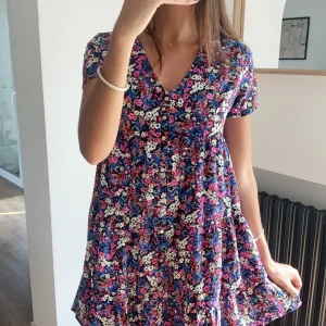 Robe fleurie à pression