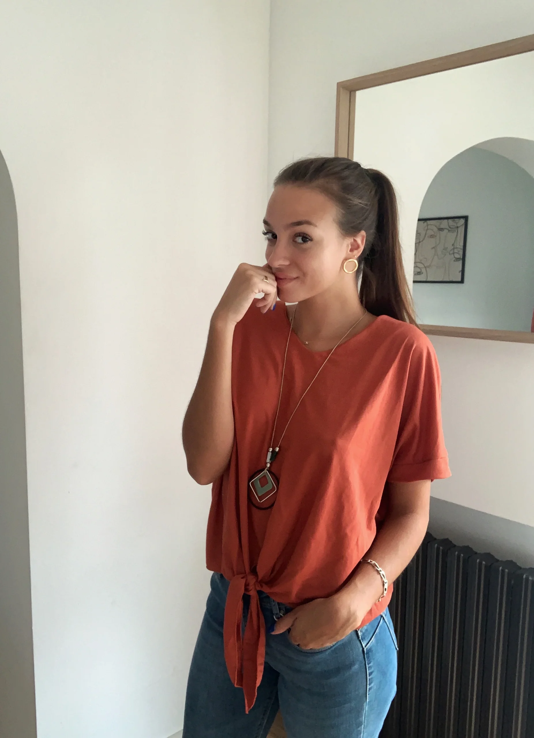 Top à nouer avec collier – Image 3