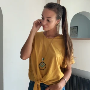 Top à nouer avec collier