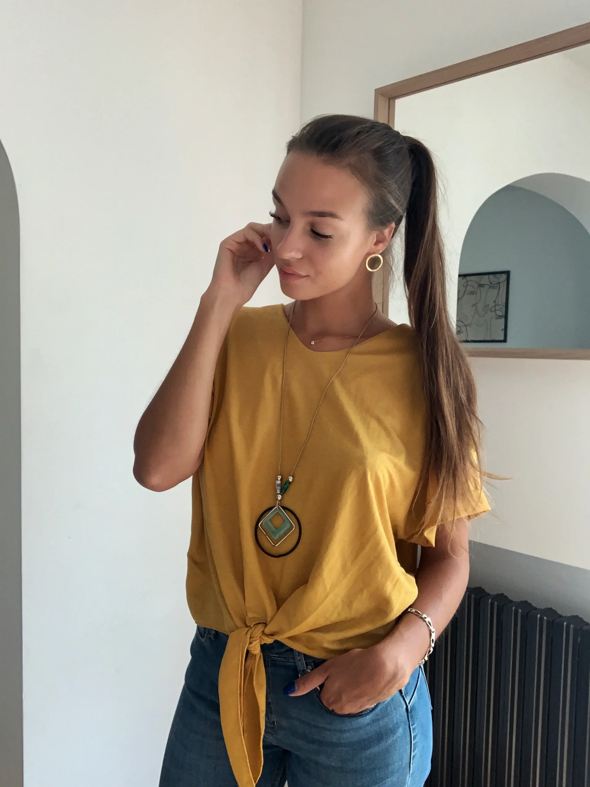 Top à nouer avec collier